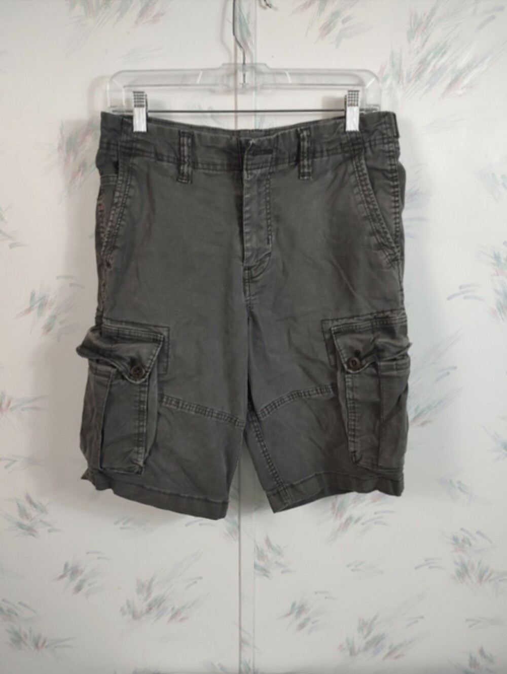Men's American Eagle Grey Flex Cargo Shorts Size 30 Longer Length